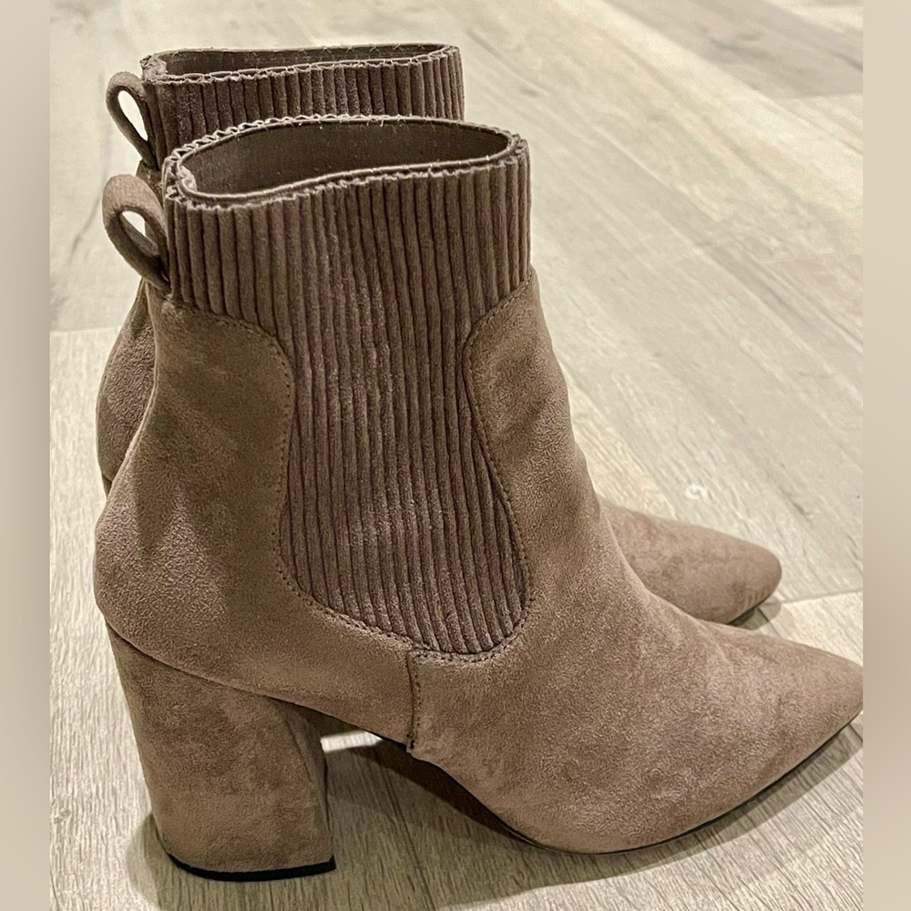 Steven by Steve Madden taupe block heel booties Size 6 - Picture 3 of 6